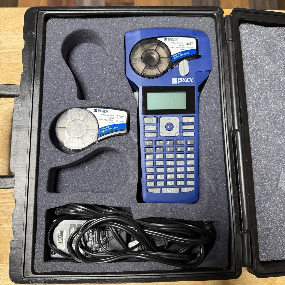 Brady BMP21 Handheld Label Printer Battery & AC/DC Power W Case